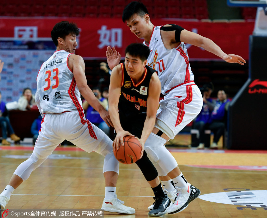包含宁夏男篮主场大胜广西队，稳居前八名的词条